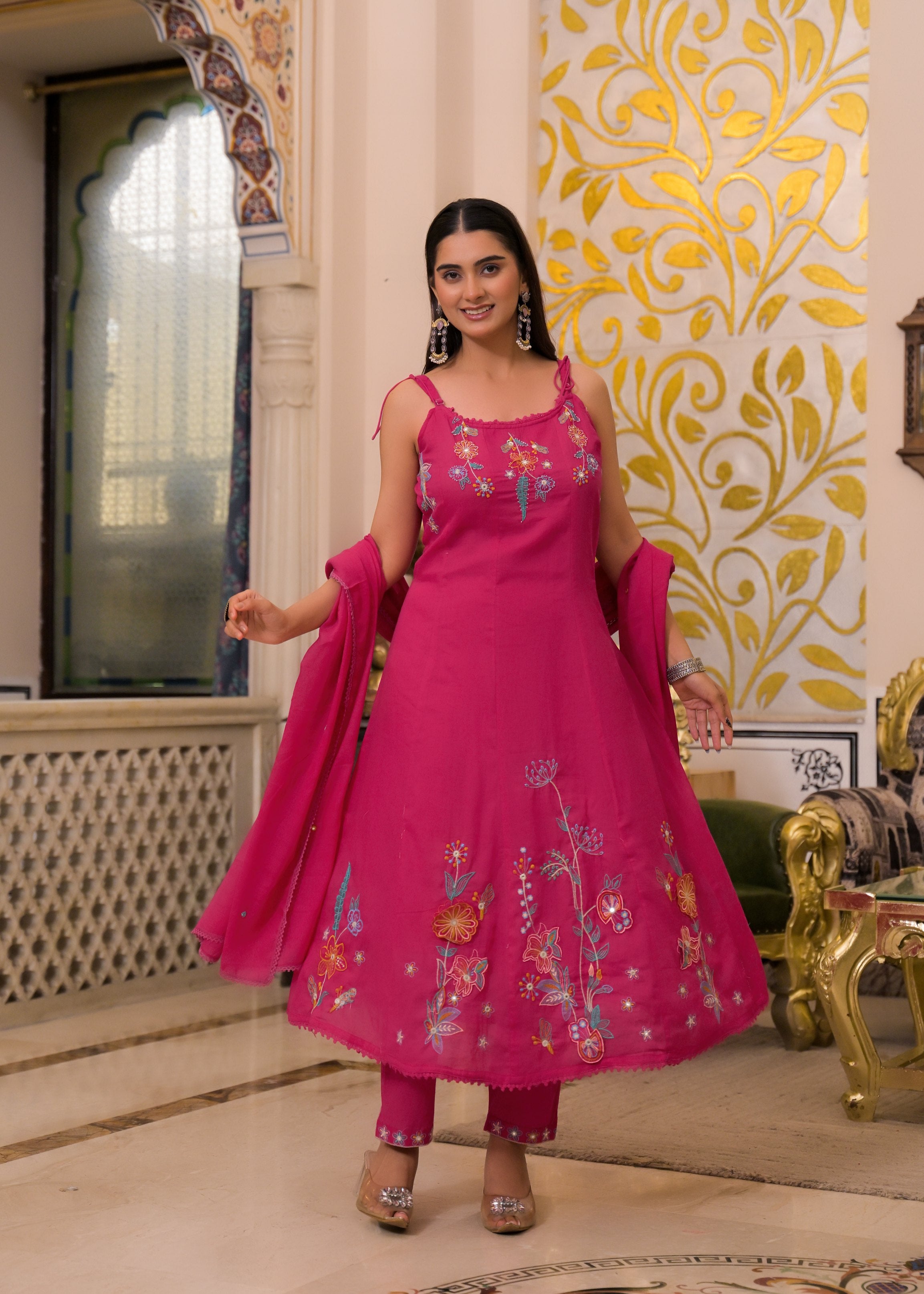 Women's Sleeveless/Spaghetti Embroidered 3-Piece Suit