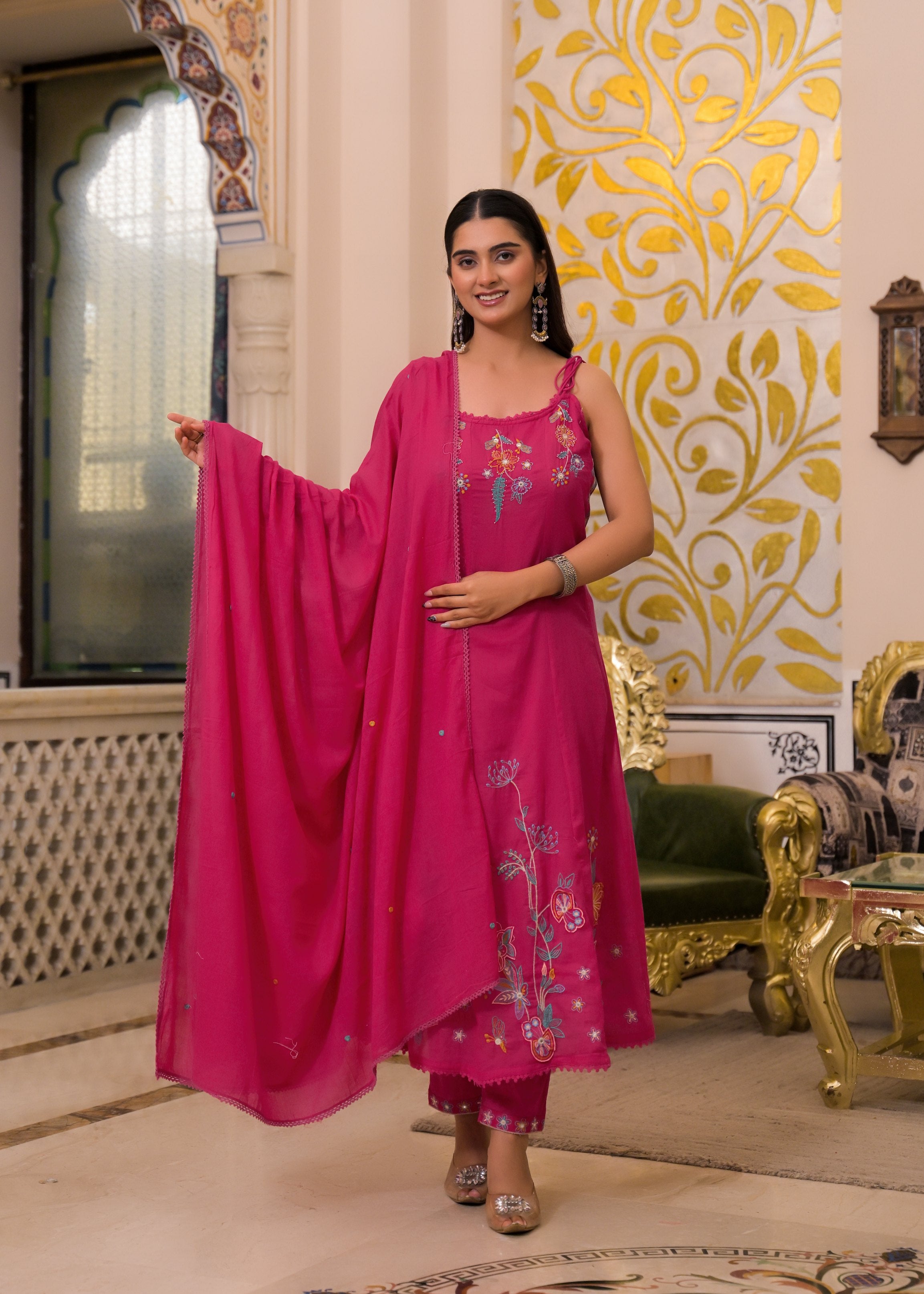 Women's Sleeveless/Spaghetti Embroidered 3-Piece Suit
