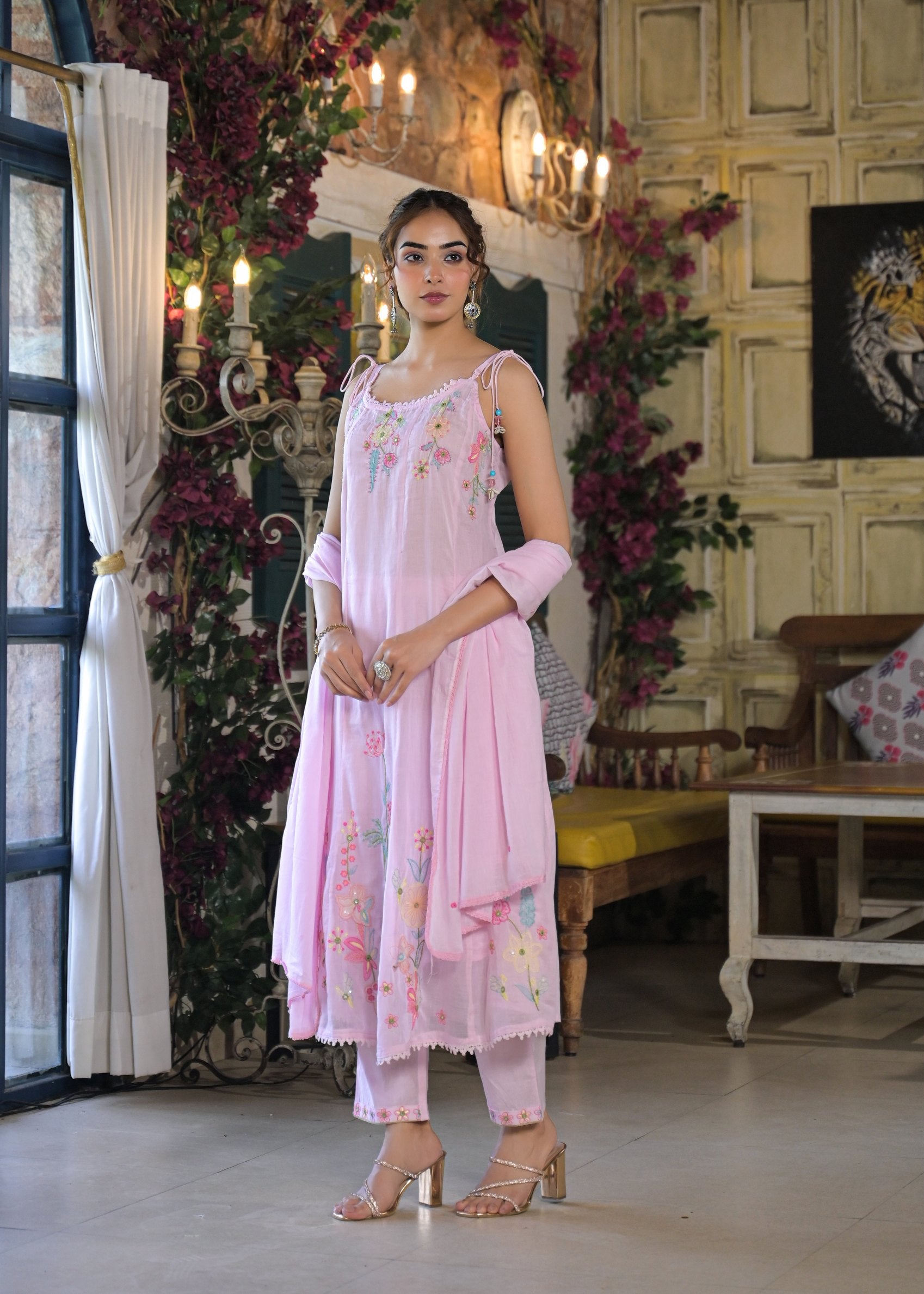 Women's Sleeveless/Spaghetti Embroidered 3-Piece Suit