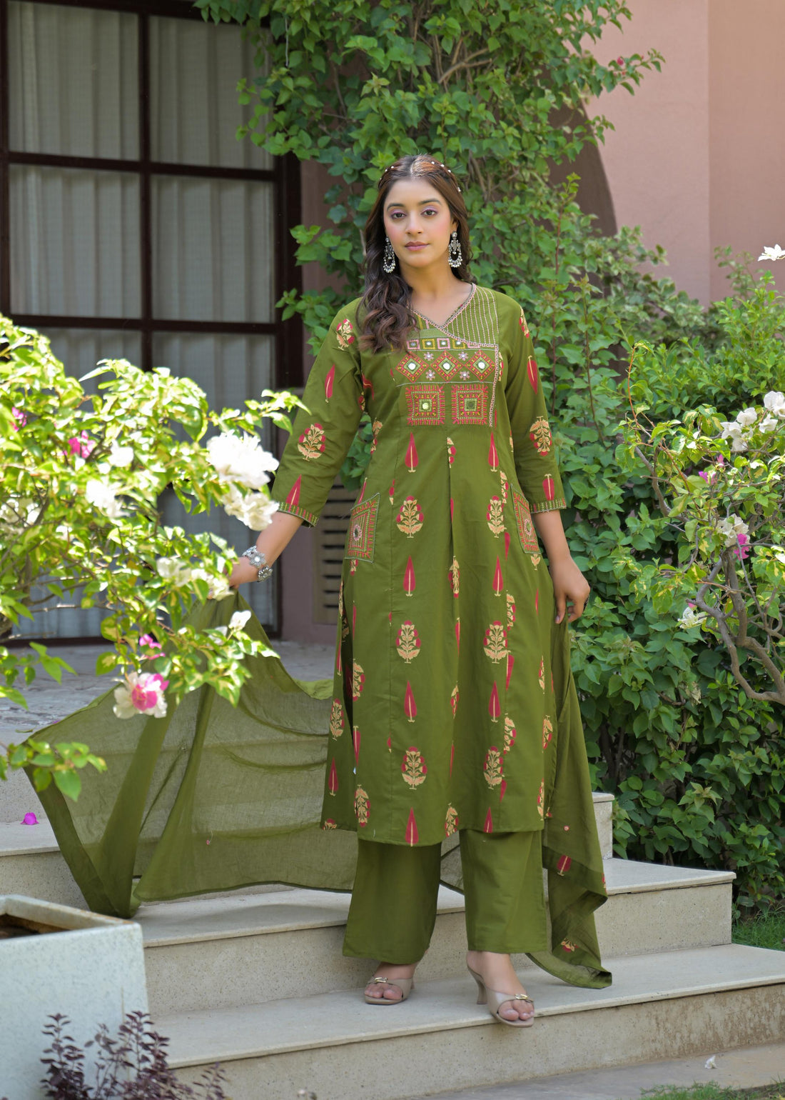 Women’s Ethnic Wear