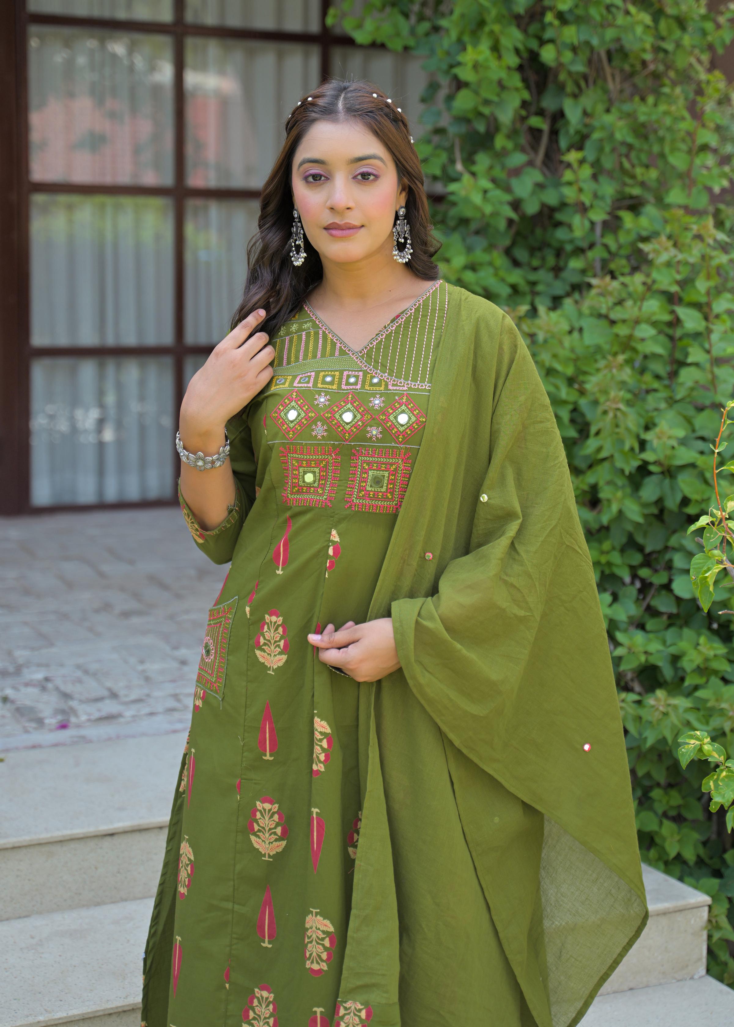 Women’s Ethnic Wear