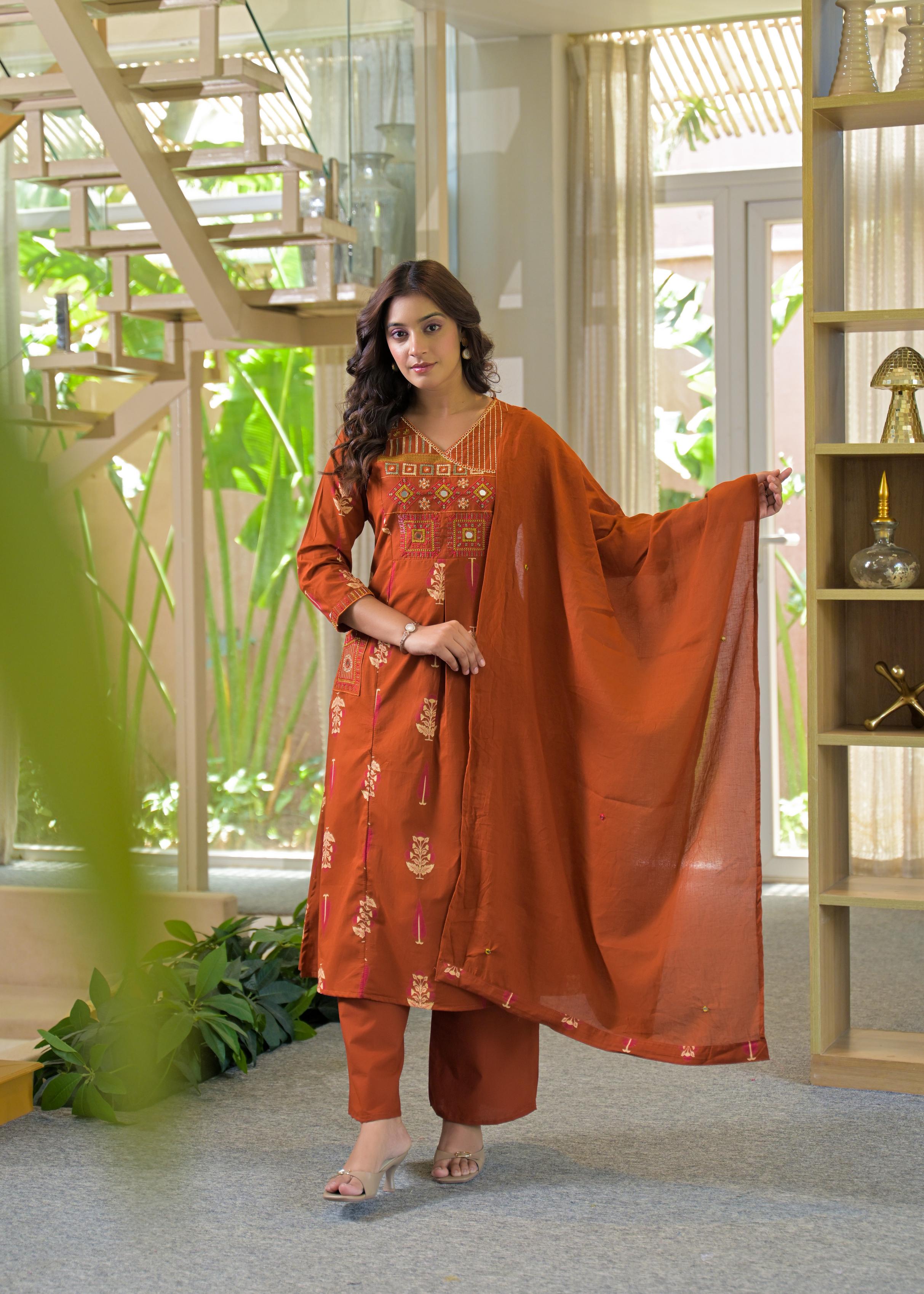 Women’s Ethnic Wear