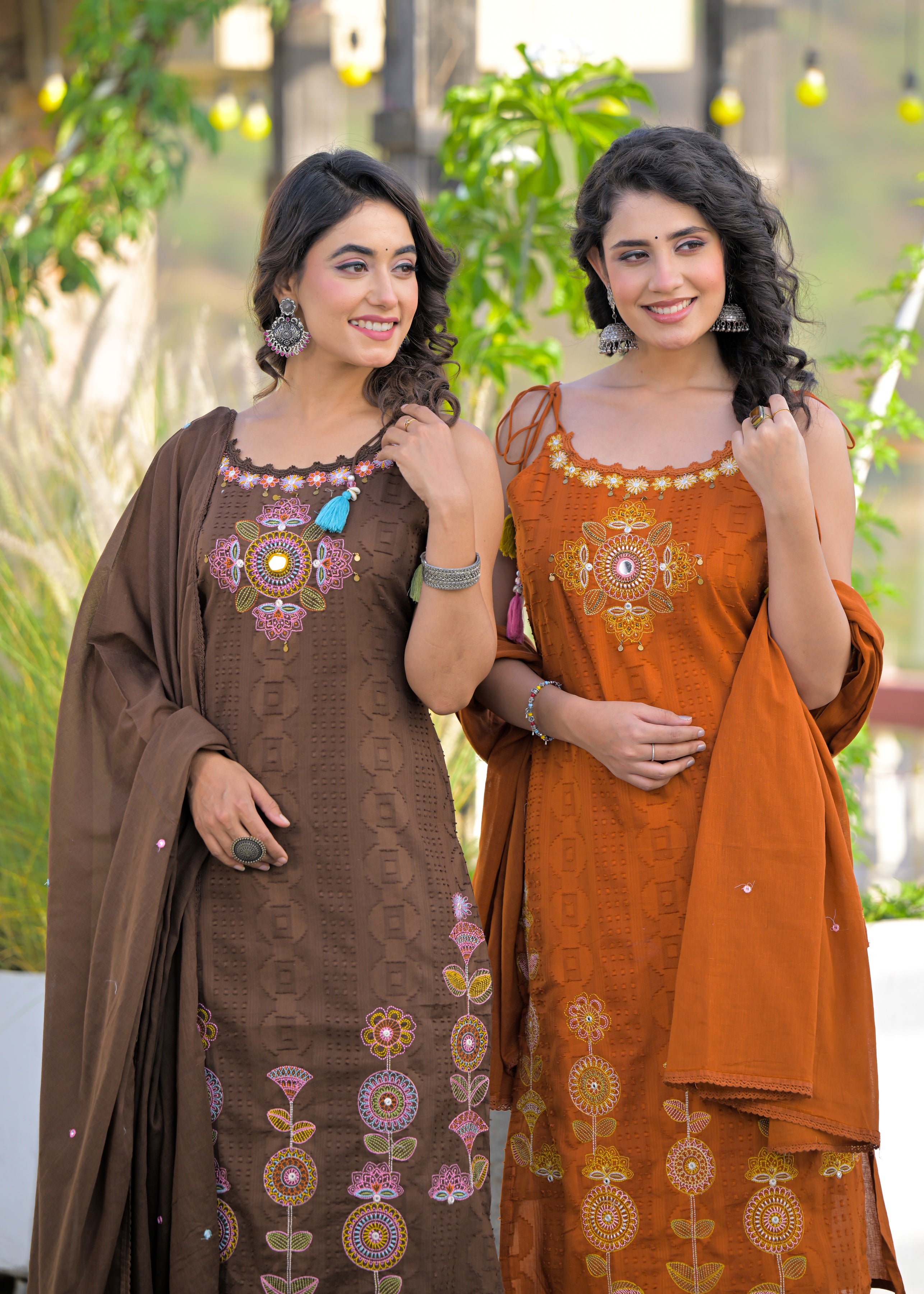 Women's Sleeveless/Spaghetti Embroidered 3-Piece Suit