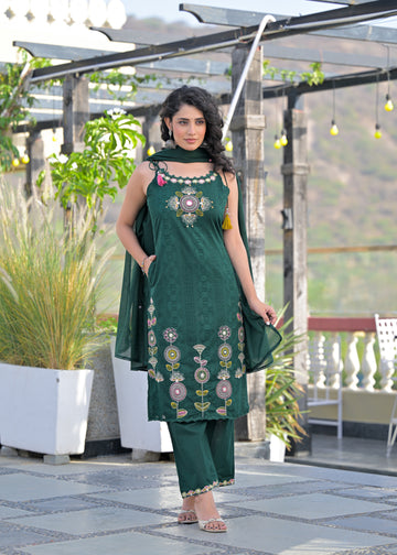 Women's Sleeveless/Spaghetti Embroidered 3-Piece Suit