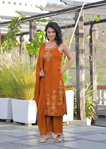 Women's Sleeveless/Spaghetti Embroidered 3-Piece Suit