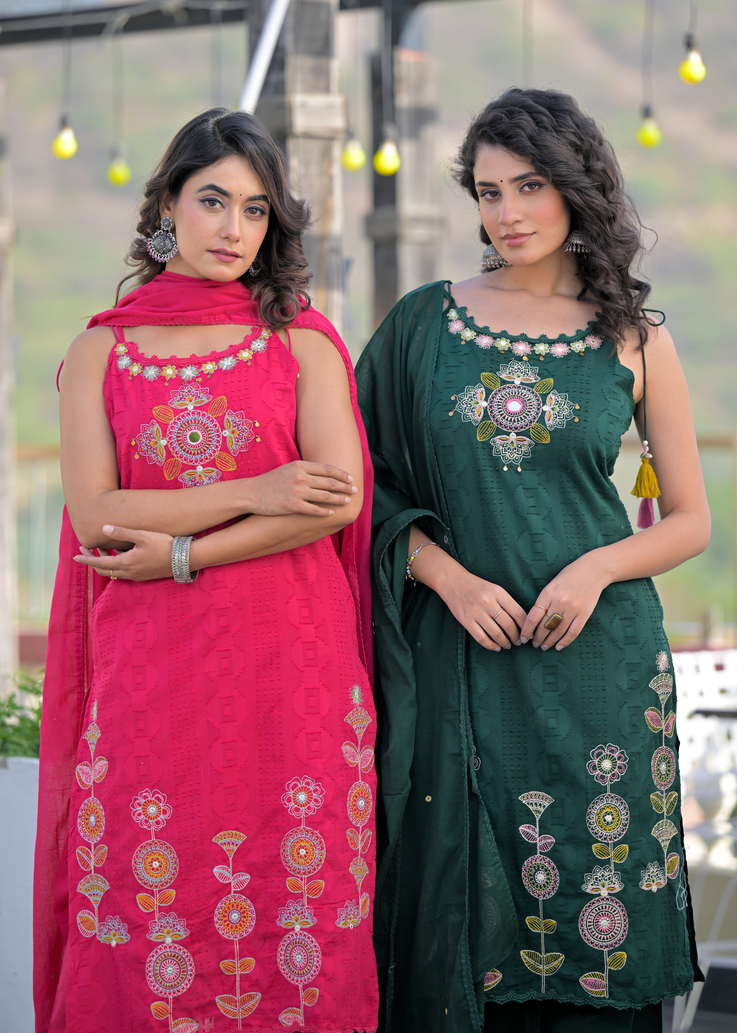Women's Sleeveless/Spaghetti Embroidered 3-Piece Suit