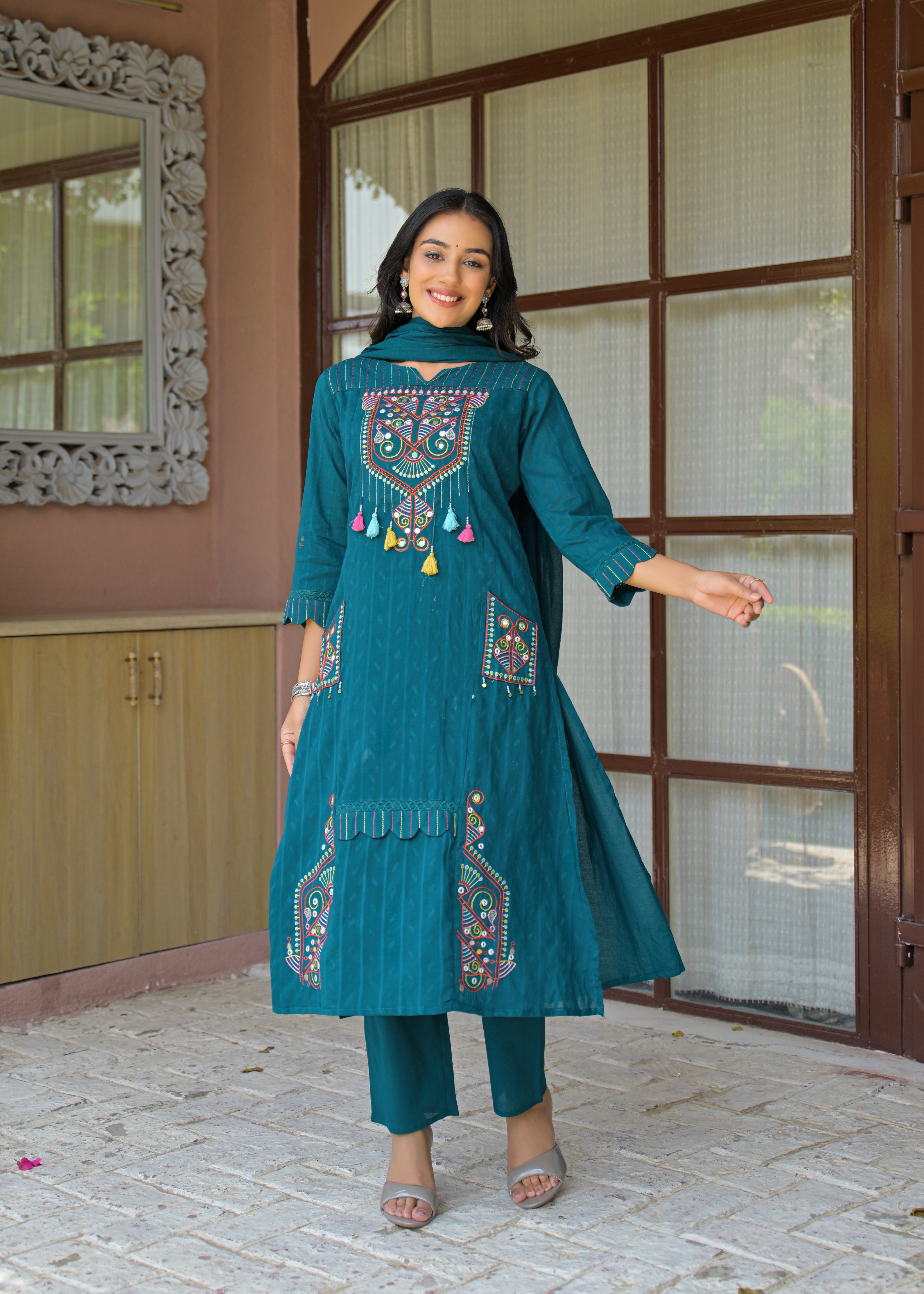 Kurta Pant with Dupatta / 3-Piece Set