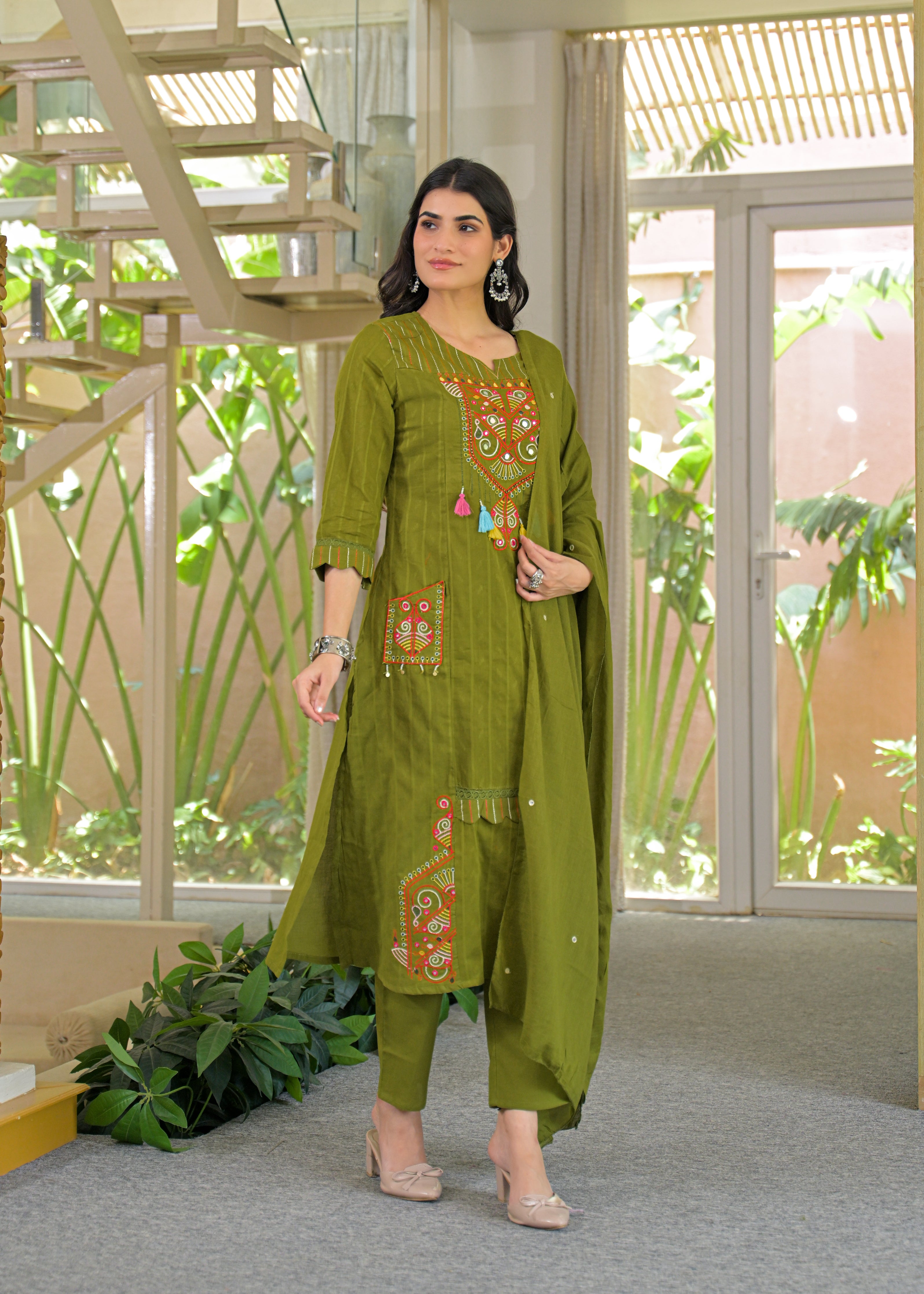 Kurta Pant with Dupatta / 3-Piece Set