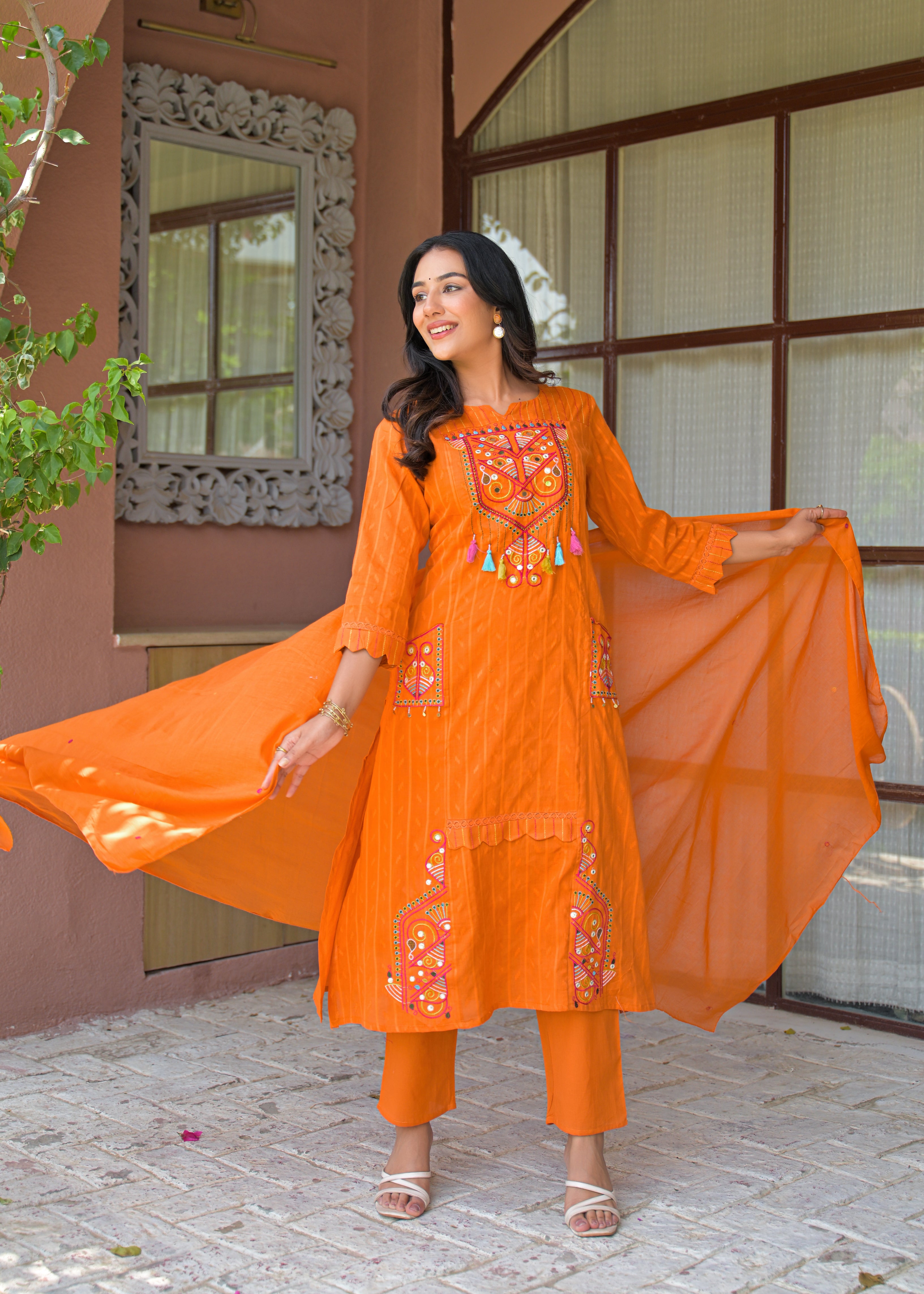 Kurta Pant with Dupatta / 3-Piece Set